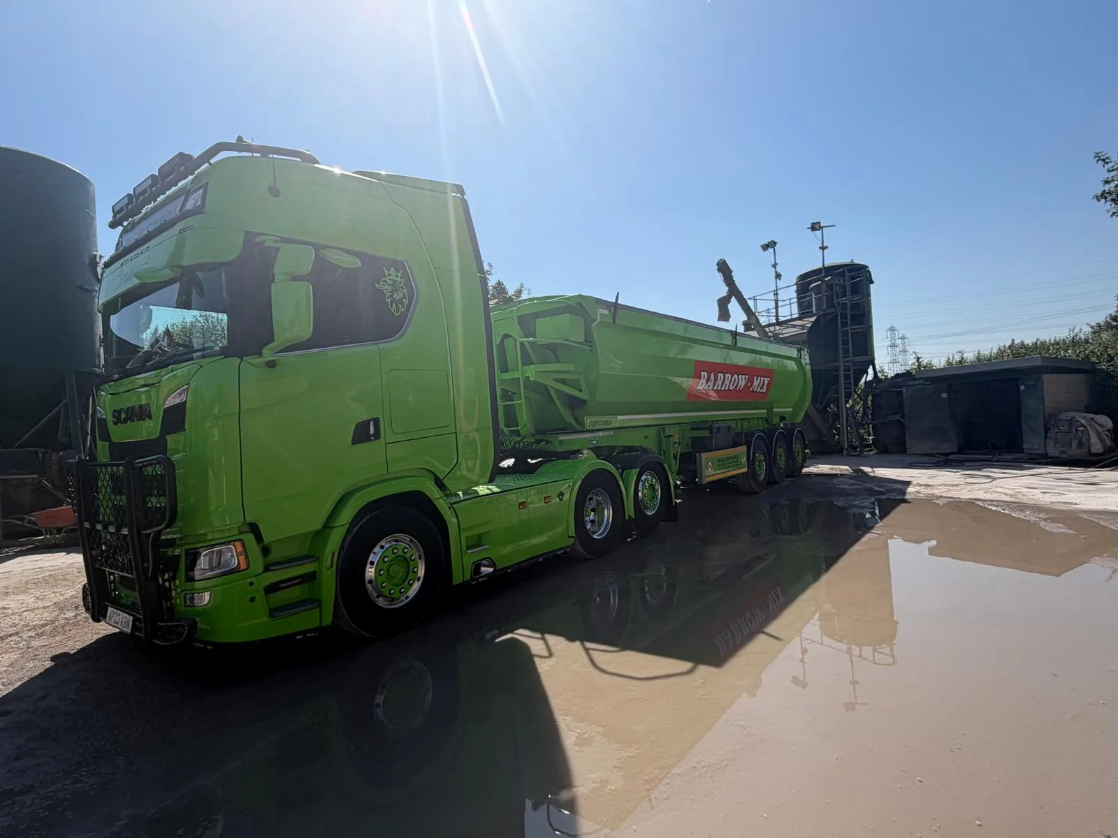 The Barrow Mix beast Scania tipper on a sunny day