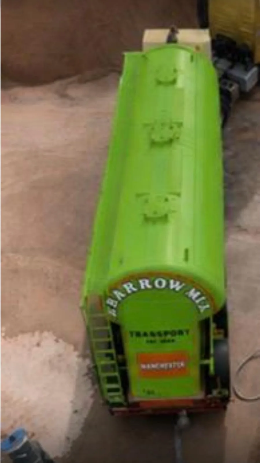 Barrow Mix Transport cement tanker that fills the silos