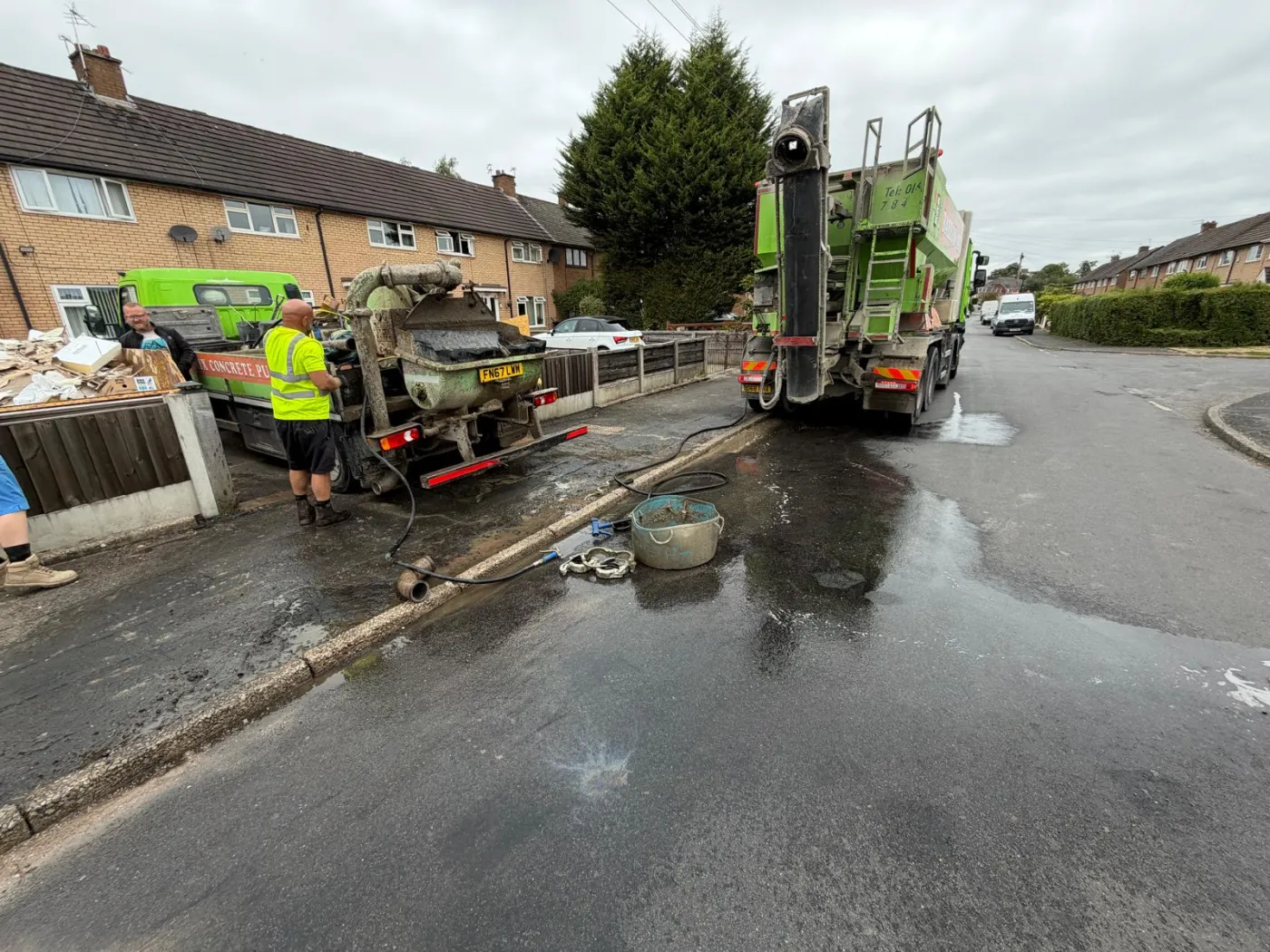 Barrow Mix cleaning the concrete pump line at the end of a Sale job